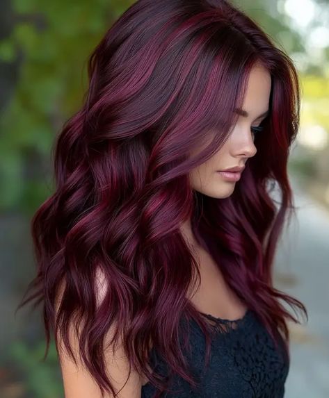 Cheveux rouges cerise vibrants pour un look audacieux